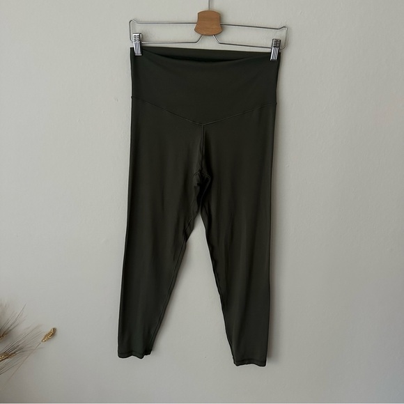 Aerie Offline Leggings in Olive Green Large - Picture 2 of 8